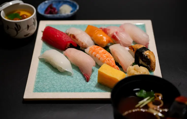 寿司御膳（特上10貫）